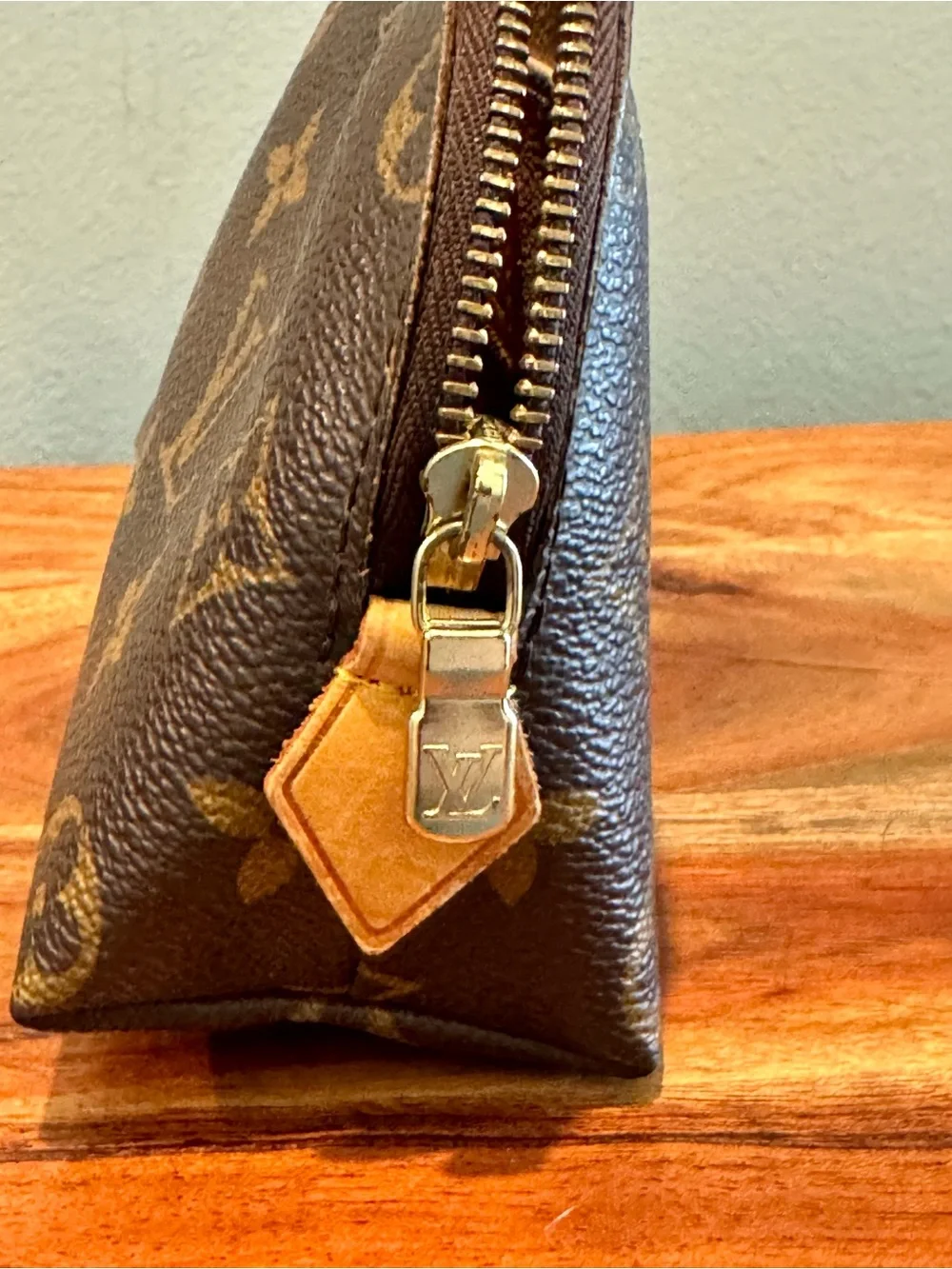 Louis Vuitton PM Cosmetic Pouch in Monogram canvas
